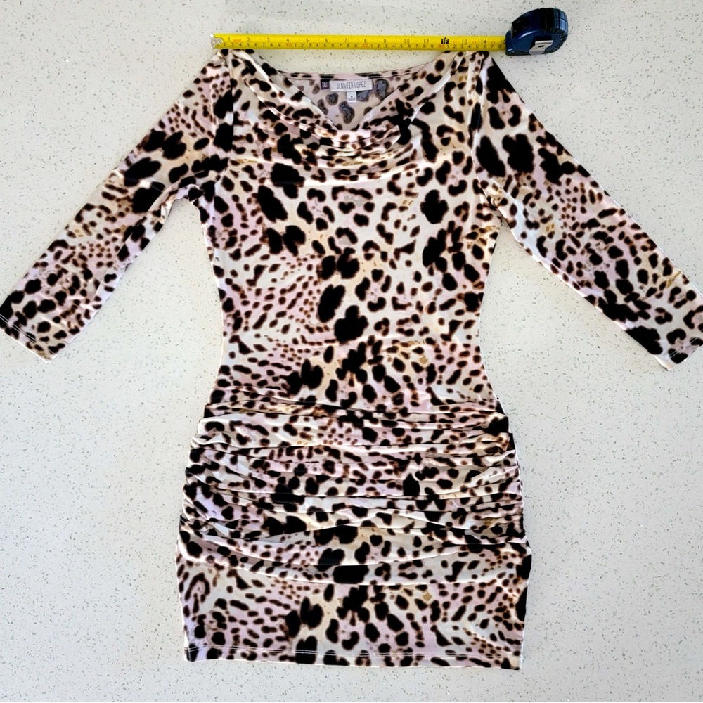 Jenifer Lopez Sexy leopard print mini dress